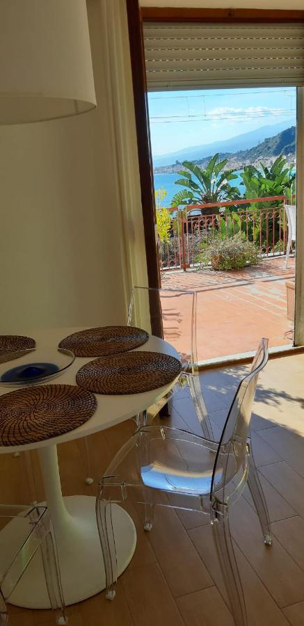 White Lotus Apartment Taormina Dış mekan fotoğraf