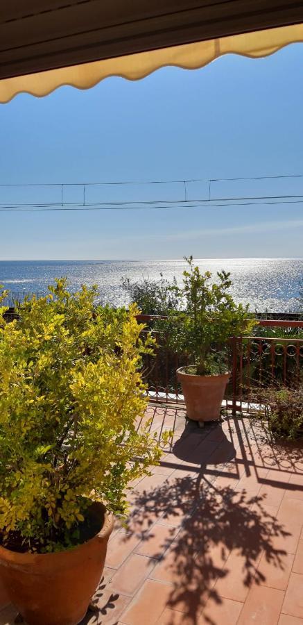 White Lotus Apartment Taormina Dış mekan fotoğraf