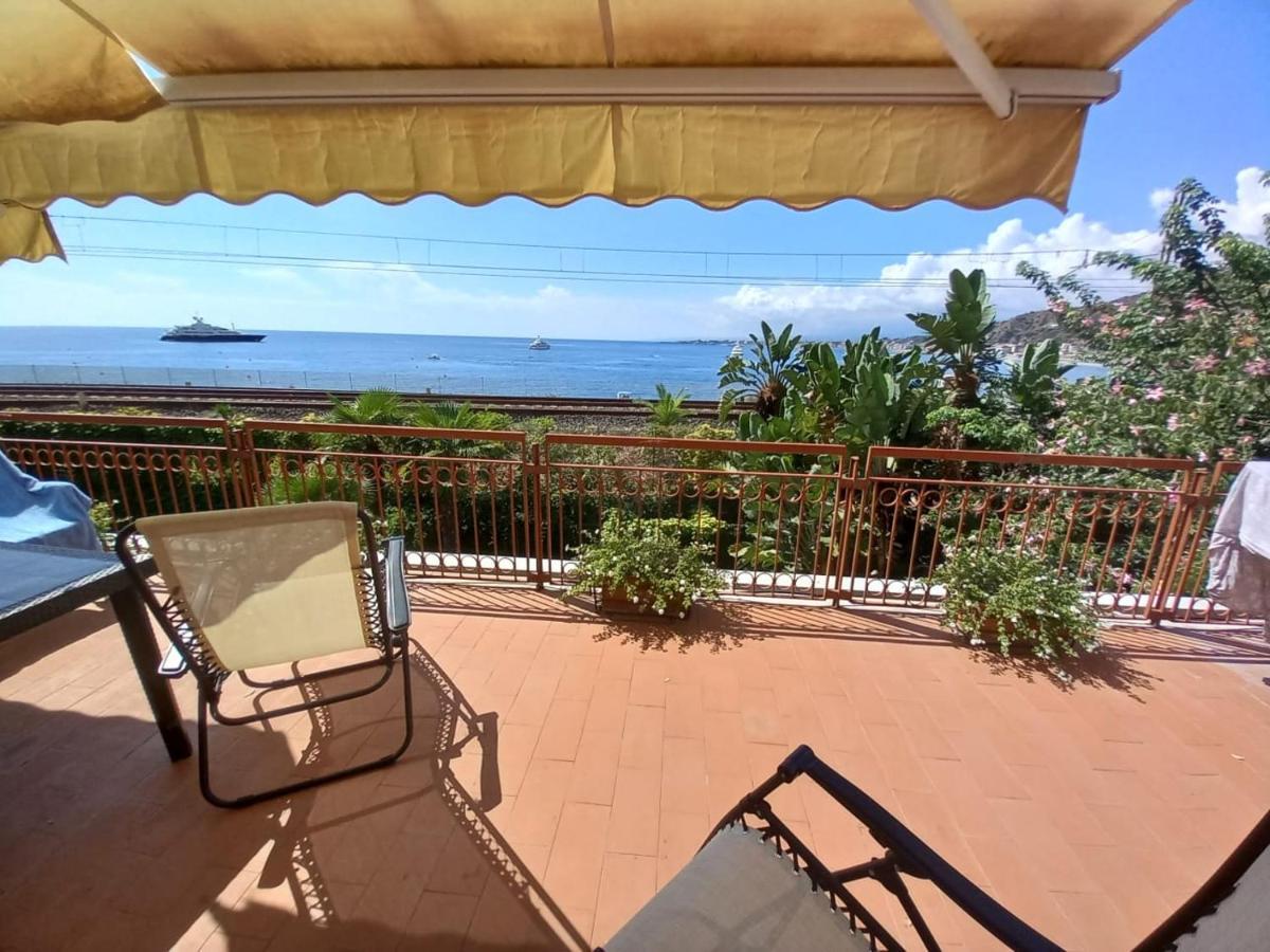 White Lotus Apartment Taormina Dış mekan fotoğraf