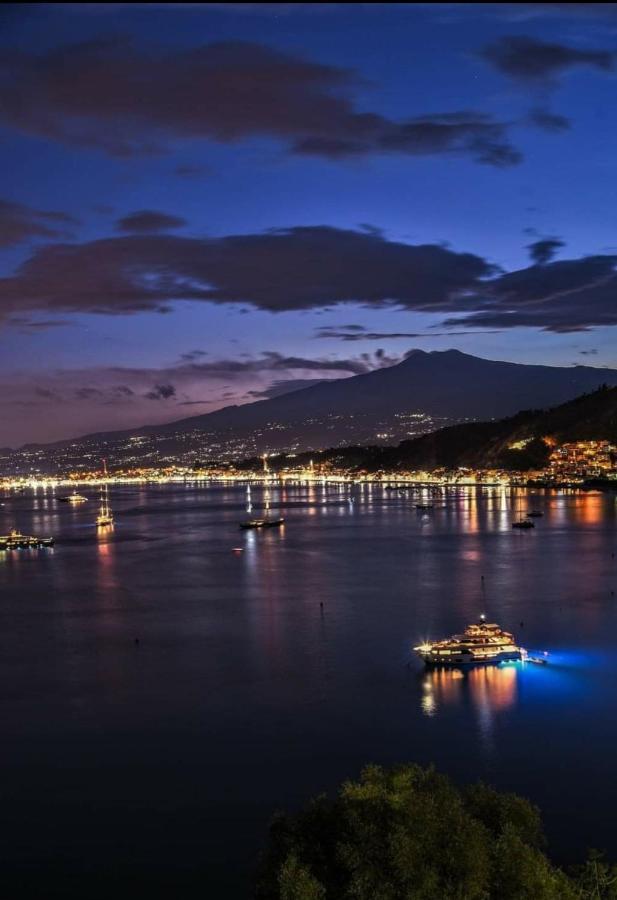 White Lotus Apartment Taormina Dış mekan fotoğraf
